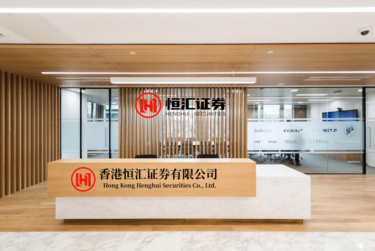 通昭配资 张雨绮迷人美图赏析